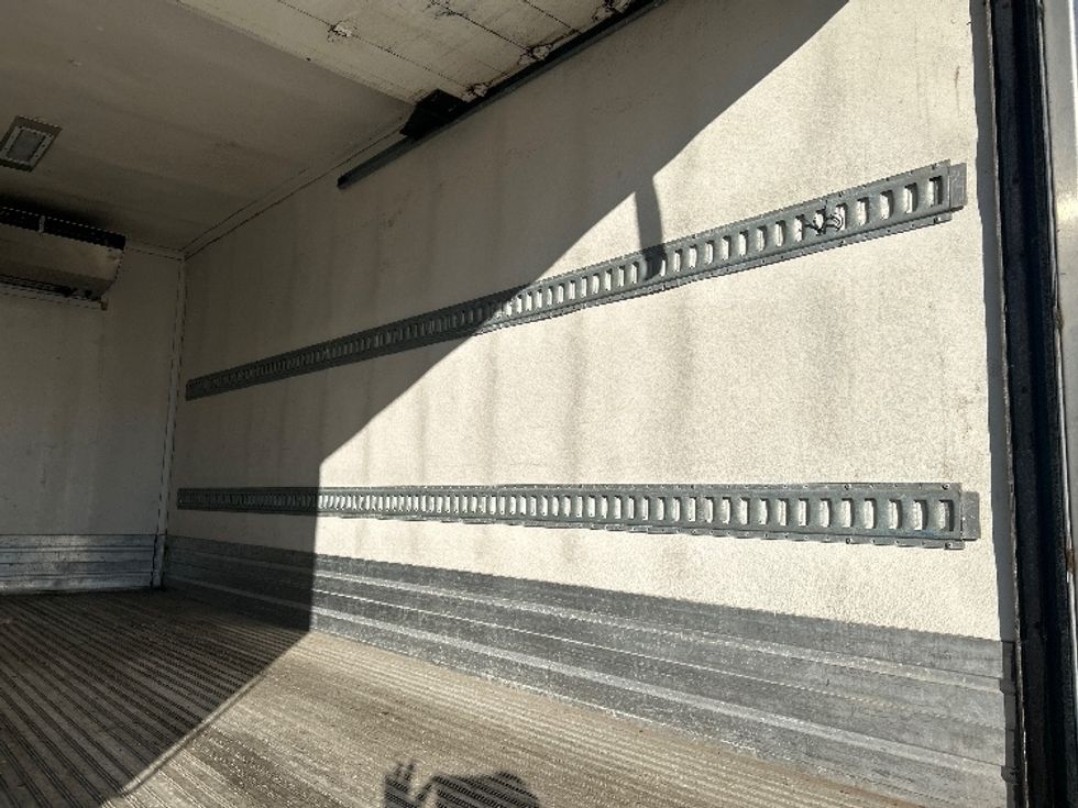 Refrigerated Truck-Light and Medium Duty Trucks-Hino-2020-195-Sturtevant-WI-85,007\n\t\tmiles-$ 55,500 - Image 12