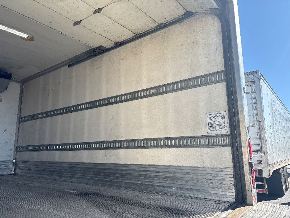 Refrigerated Truck-Light and Medium Duty Trucks-Hino-2020-195-Swedesboro-NJ-135,490\n\t\tmiles-$ 48,250 - Image 12