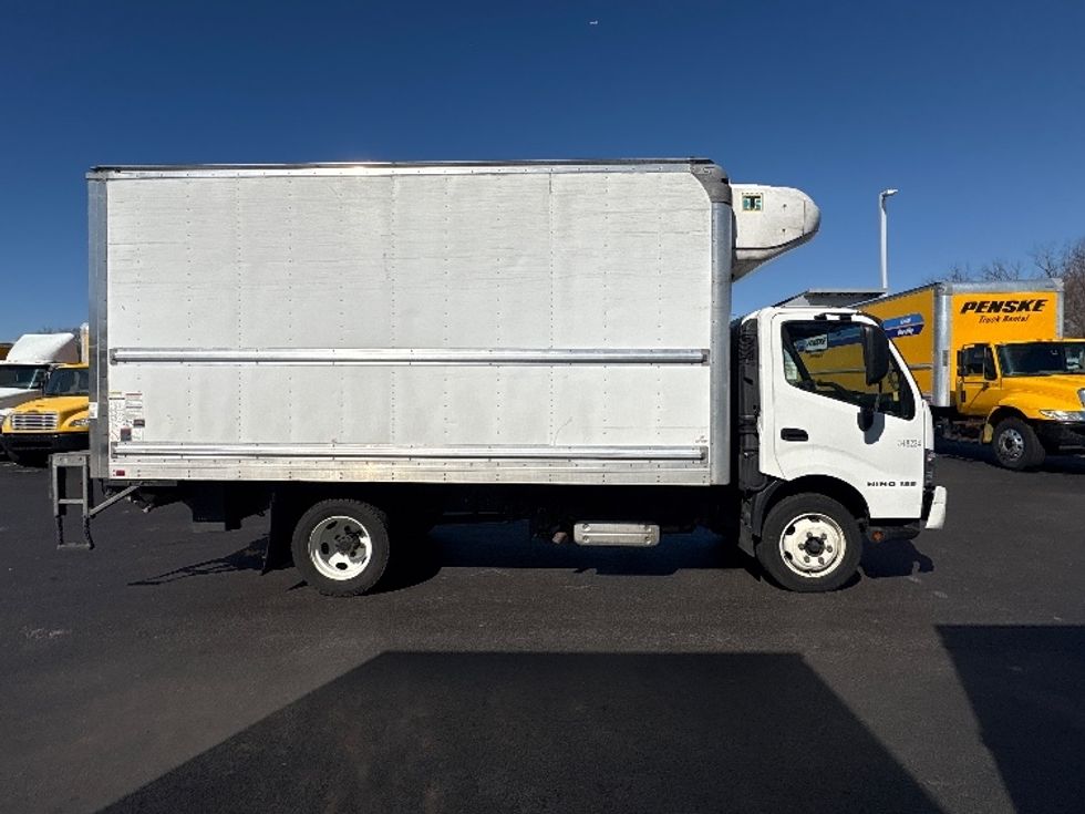 Refrigerated Truck-Light and Medium Duty Trucks-Hino-2020-195-Swedesboro-NJ-135,490\n\t\tmiles-$ 48,250 - Image 15