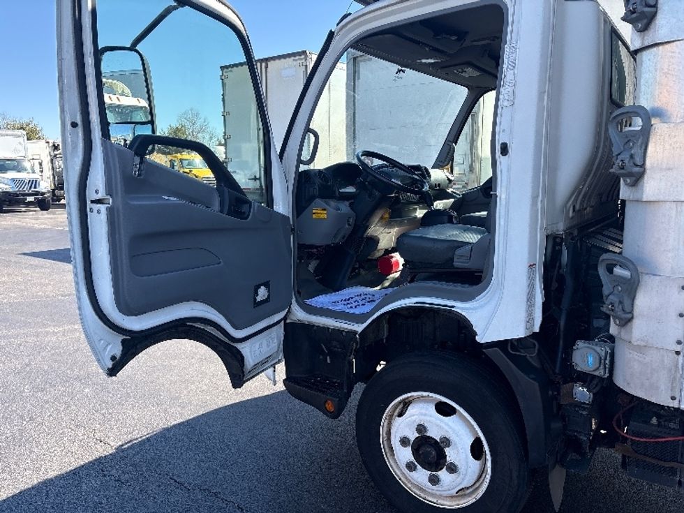 Refrigerated Truck-Light and Medium Duty Trucks-Hino-2020-195-Swedesboro-NJ-135,490\n\t\tmiles-$ 48,250 - Image 16