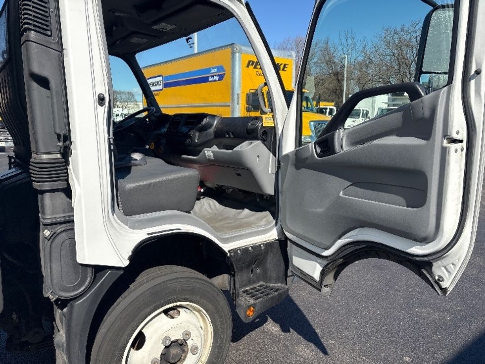 Refrigerated Truck-Light and Medium Duty Trucks-Hino-2020-195-Swedesboro-NJ-135,490\n\t\tmiles-$ 48,250 - Image 20