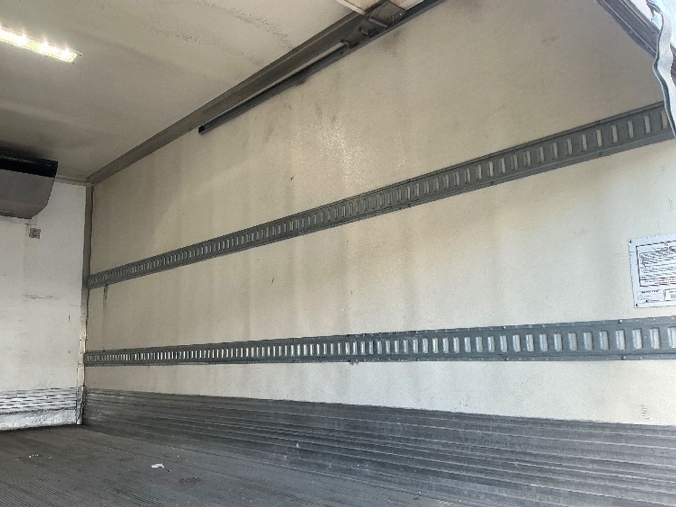 Refrigerated Truck-Light and Medium Duty Trucks-Hino-2020-195-Tampa-FL-136,266\n\t\tmiles-$ 51,250 - Image 12