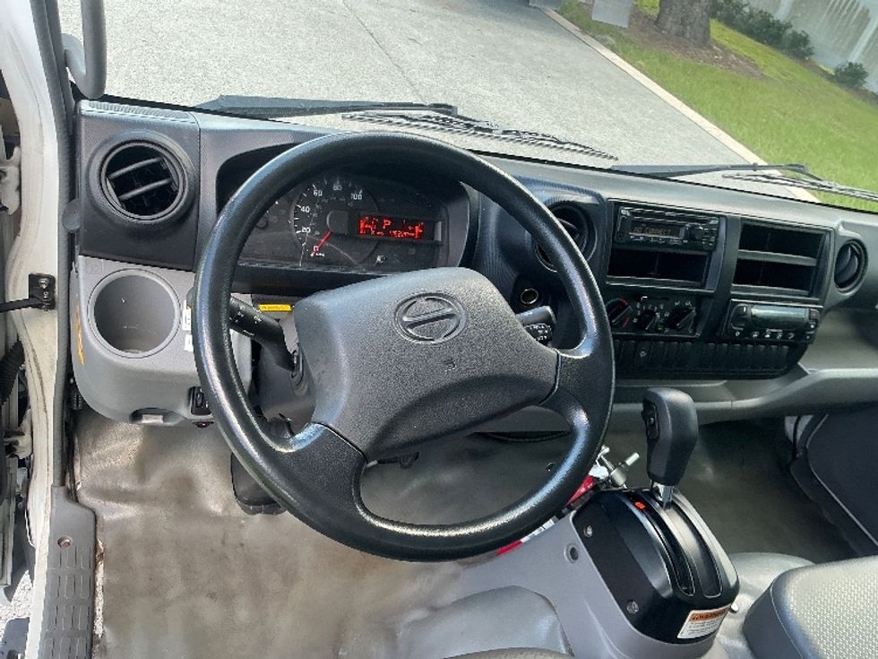 Refrigerated Truck-Light and Medium Duty Trucks-Hino-2020-195-Tampa-FL-136,266\n\t\tmiles-$ 51,250 - Image 18