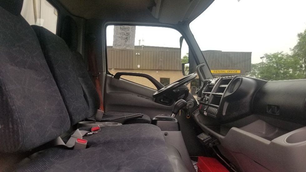 Refrigerated Truck-Light and Medium Duty Trucks-Hino-2020-195-Toronto-ON-204,243\n\t\tkm-$ 59,750 - Image 22