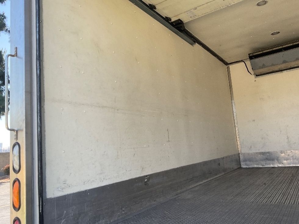 Refrigerated Truck-Light and Medium Duty Trucks-Hino-2020-195-Torrance-CA-123,848\n\t\tmiles-$ 51,750 - Image 11