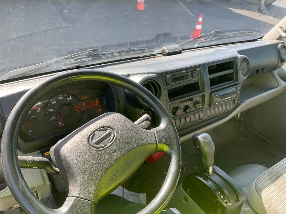 Refrigerated Truck-Light and Medium Duty Trucks-Hino-2020-195-Torrance-CA-123,848\n\t\tmiles-$ 51,750 - Image 18