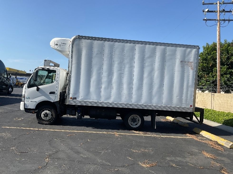 Refrigerated Truck-Light and Medium Duty Trucks-Hino-2020-195-Torrance-CA-123,848\n\t\tmiles-$ 51,750 - Image 4