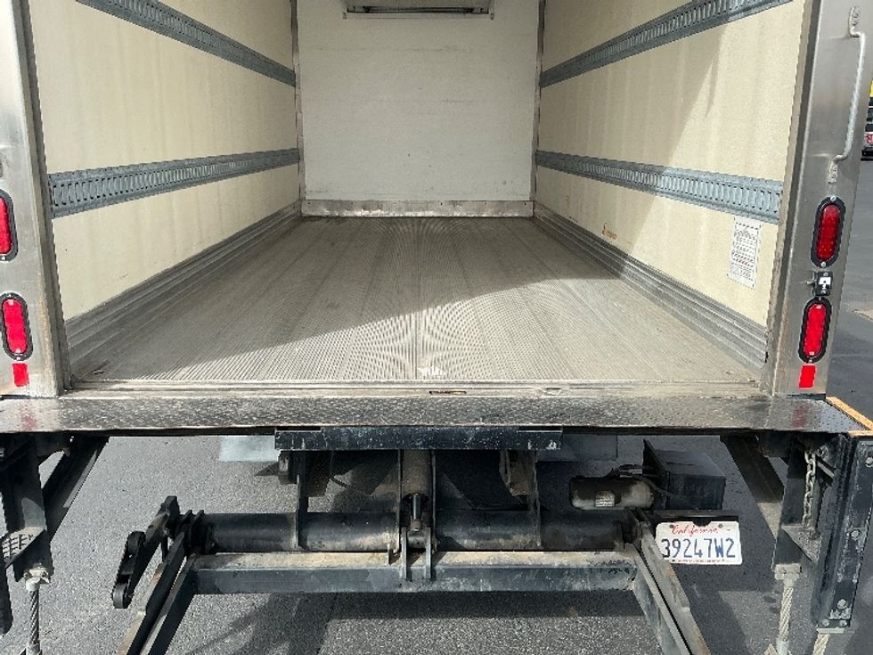 Refrigerated Truck-Light and Medium Duty Trucks-Hino-2020-195-Torrance-CA-140,592\n\t\tmiles-$ 48,000 - Image 10