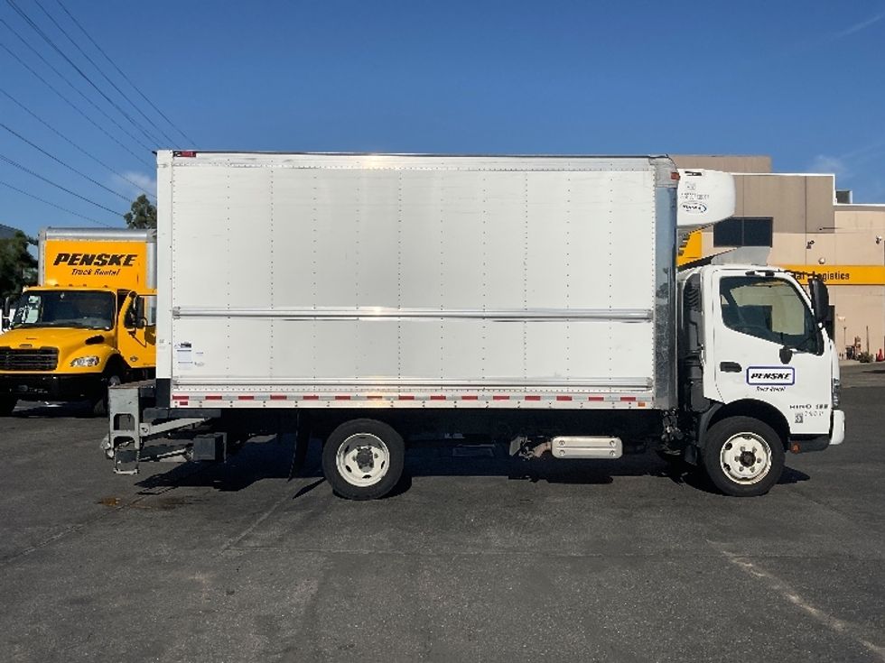 Refrigerated Truck-Light and Medium Duty Trucks-Hino-2020-195-Torrance-CA-146,917\n\t\tmiles-$ 49,500 - Image 15