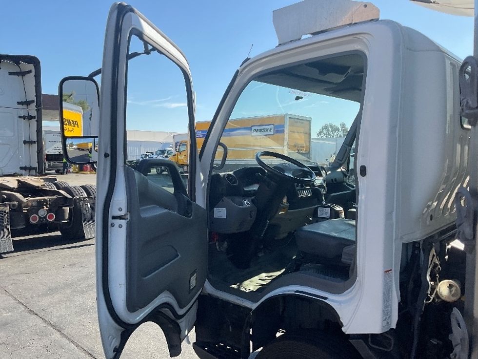 Refrigerated Truck-Light and Medium Duty Trucks-Hino-2020-195-Torrance-CA-146,917\n\t\tmiles-$ 49,500 - Image 16