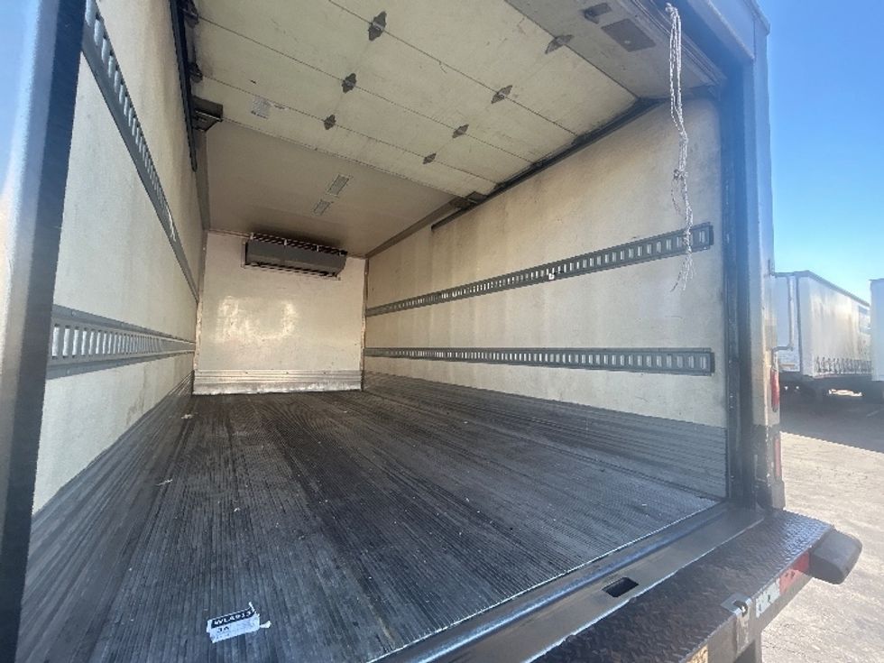 Refrigerated Truck-Light and Medium Duty Trucks-Hino-2020-195-Torrance-CA-166,071\n\t\tmiles-$ 39,500 - Image 12