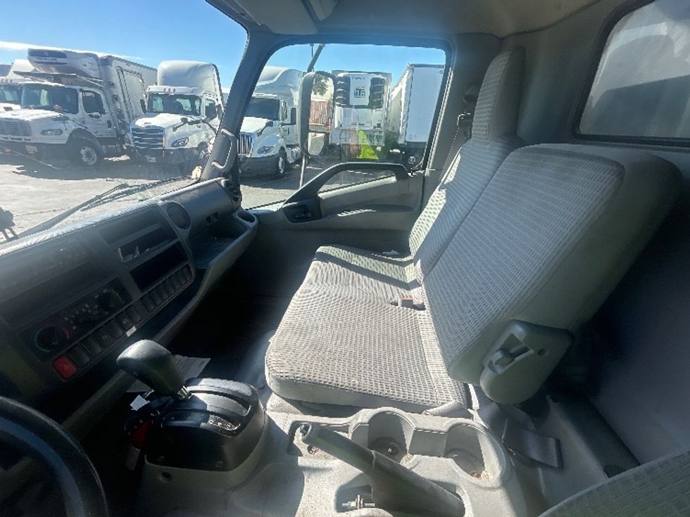 Refrigerated Truck-Light and Medium Duty Trucks-Hino-2020-195-Torrance-CA-166,071\n\t\tmiles-$ 39,500 - Image 19