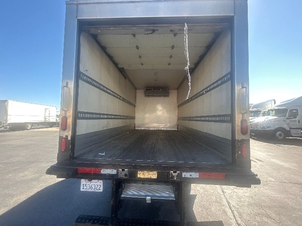 Refrigerated Truck-Light and Medium Duty Trucks-Hino-2020-195-Torrance-CA-166,071\n\t\tmiles-$ 39,500 - Image 8