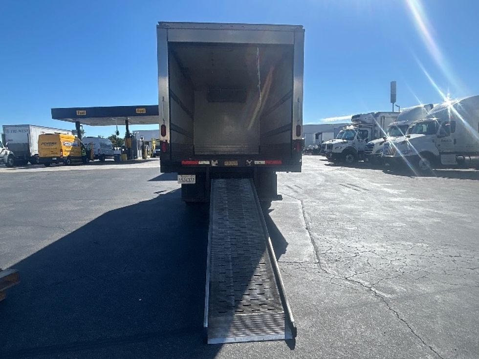 Refrigerated Truck-Light and Medium Duty Trucks-Hino-2020-195-Torrance-CA-166,071\n\t\tmiles-$ 39,500 - Image 9
