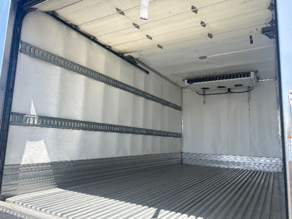 Refrigerated Truck-Light and Medium Duty Trucks-Hino-2020-195-Torrance-CA-186,813\n\t\tmiles-$ 37,500 - Image 11