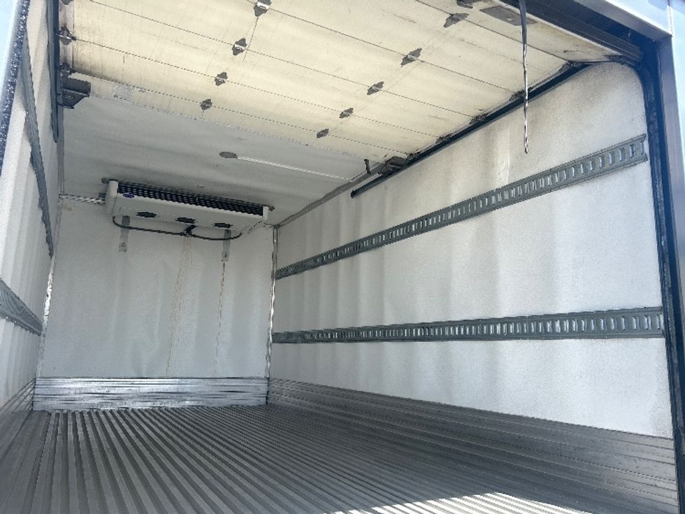 Refrigerated Truck-Light and Medium Duty Trucks-Hino-2020-195-Torrance-CA-186,813\n\t\tmiles-$ 37,500 - Image 12