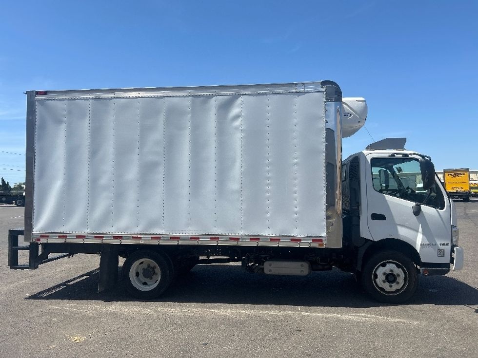 Refrigerated Truck-Light and Medium Duty Trucks-Hino-2020-195-Torrance-CA-186,813\n\t\tmiles-$ 37,500 - Image 15