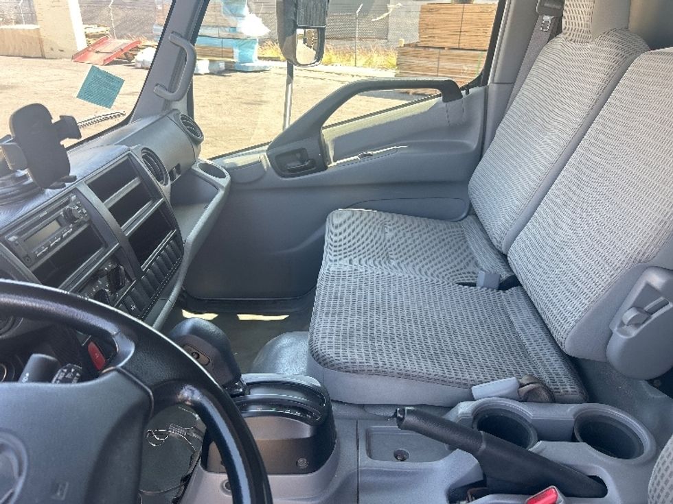 Refrigerated Truck-Light and Medium Duty Trucks-Hino-2020-195-Torrance-CA-186,813\n\t\tmiles-$ 37,500 - Image 19