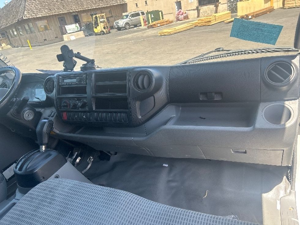 Refrigerated Truck-Light and Medium Duty Trucks-Hino-2020-195-Torrance-CA-186,813\n\t\tmiles-$ 37,500 - Image 21