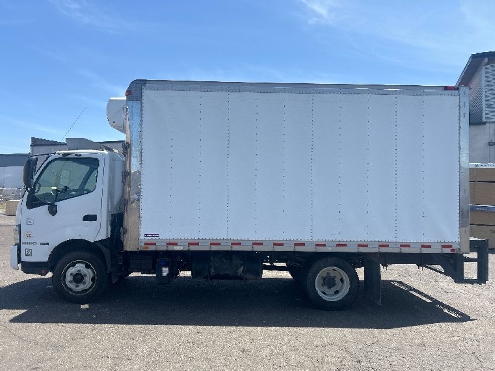 Refrigerated Truck-Light and Medium Duty Trucks-Hino-2020-195-Torrance-CA-186,813\n\t\tmiles-$ 37,500 - Image 4