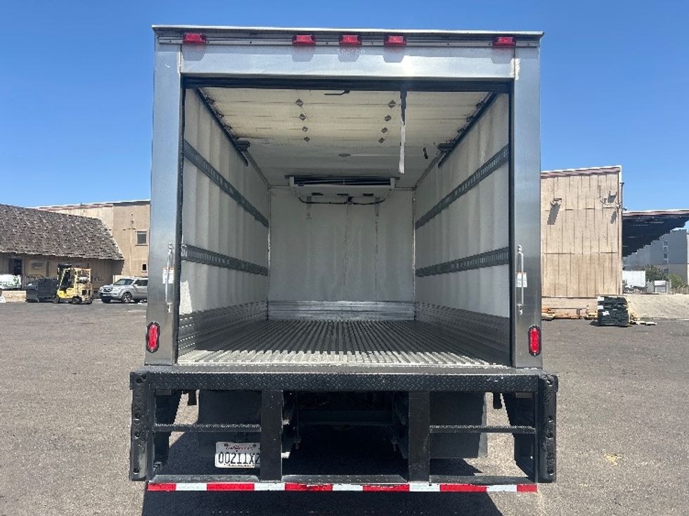 Refrigerated Truck-Light and Medium Duty Trucks-Hino-2020-195-Torrance-CA-186,813\n\t\tmiles-$ 37,500 - Image 8