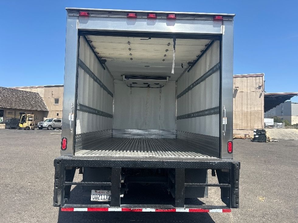 Refrigerated Truck-Light and Medium Duty Trucks-Hino-2020-195-Torrance-CA-186,813\n\t\tmiles-$ 37,500 - Image 9