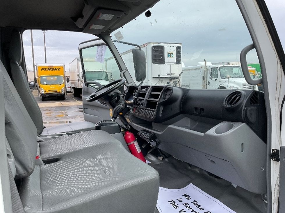 Refrigerated Truck-Light and Medium Duty Trucks-Hino-2020-195-Warren-MI-116,360\n\t\tmiles-$ 54,000 - Image 22