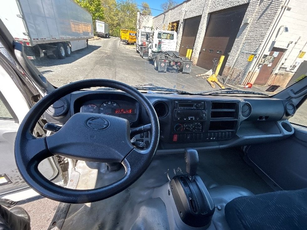 Refrigerated Truck-Light and Medium Duty Trucks-Hino-2020-195-West Babylon-NY-104,440\n\t\tmiles-$ 52,250 - Image 22