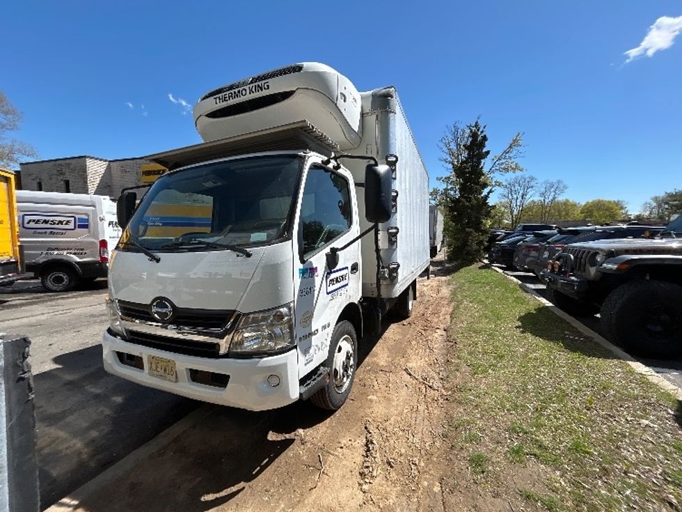 Refrigerated Truck-Light and Medium Duty Trucks-Hino-2020-195-West Babylon-NY-104,440\n\t\tmiles-$ 52,250 - Image 25