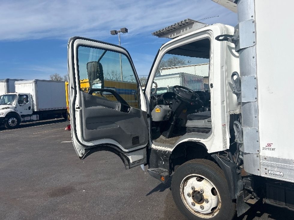 Refrigerated Truck-Light and Medium Duty Trucks-Hino-2020-195-West Babylon-NY-105,136\n\t\tmiles-$ 51,500 - Image 16
