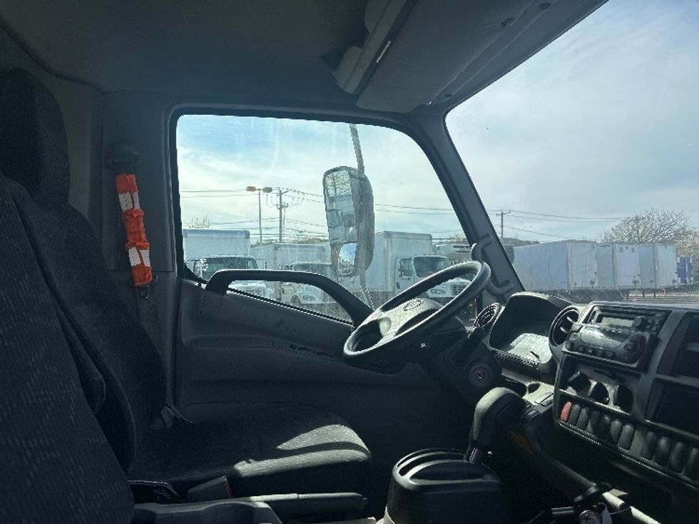 Refrigerated Truck-Light and Medium Duty Trucks-Hino-2020-195-West Babylon-NY-105,136\n\t\tmiles-$ 51,500 - Image 22