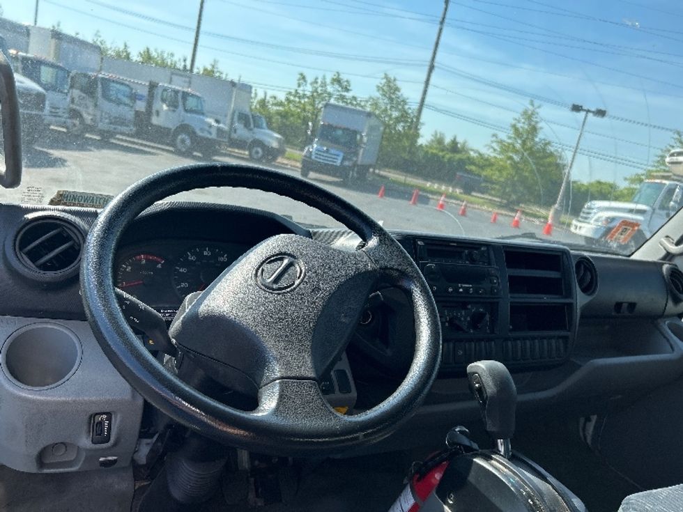 Refrigerated Truck-Light and Medium Duty Trucks-Hino-2020-195-West Babylon-NY-87,584\n\t\tmiles-$ 54,250 - Image 17