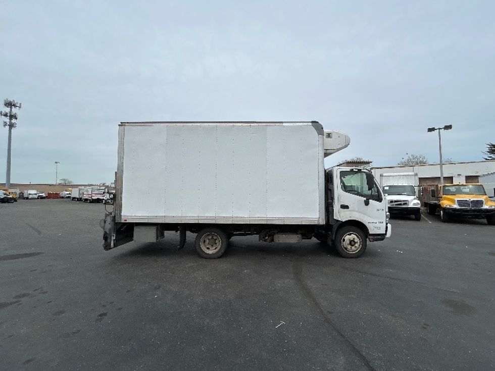 Refrigerated Truck-Light and Medium Duty Trucks-Hino-2020-195-West Babylon-NY-99,126\n\t\tmiles-$ 52,500 - Image 16