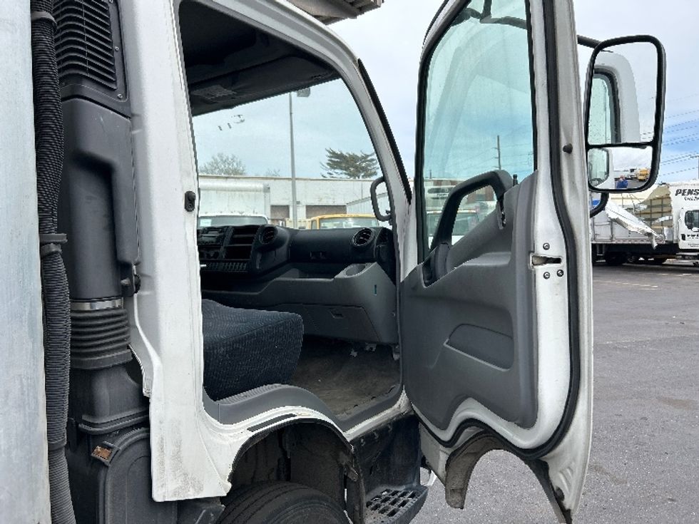 Refrigerated Truck-Light and Medium Duty Trucks-Hino-2020-195-West Babylon-NY-99,126\n\t\tmiles-$ 52,500 - Image 20