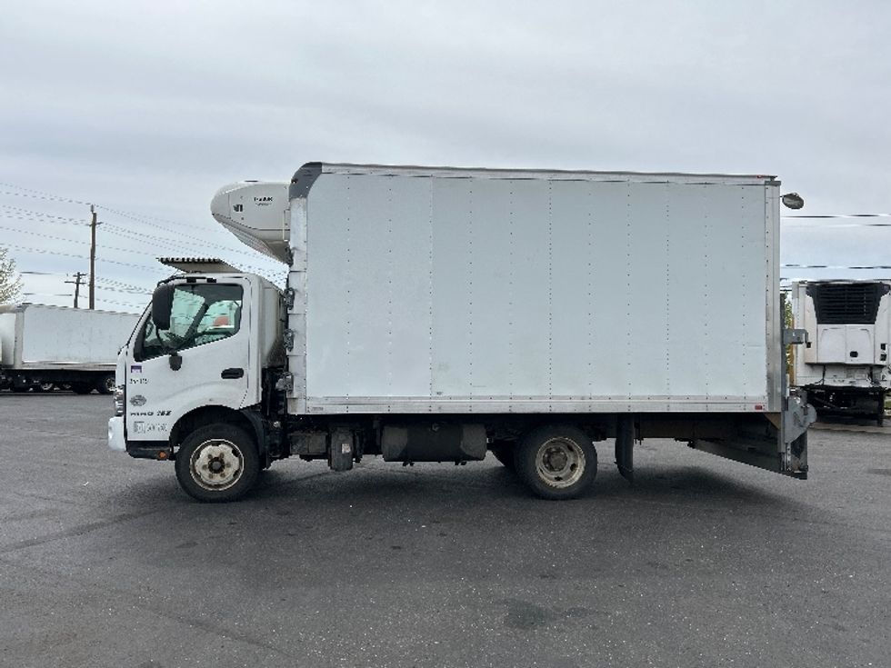 Refrigerated Truck-Light and Medium Duty Trucks-Hino-2020-195-West Babylon-NY-99,126\n\t\tmiles-$ 52,500 - Image 4