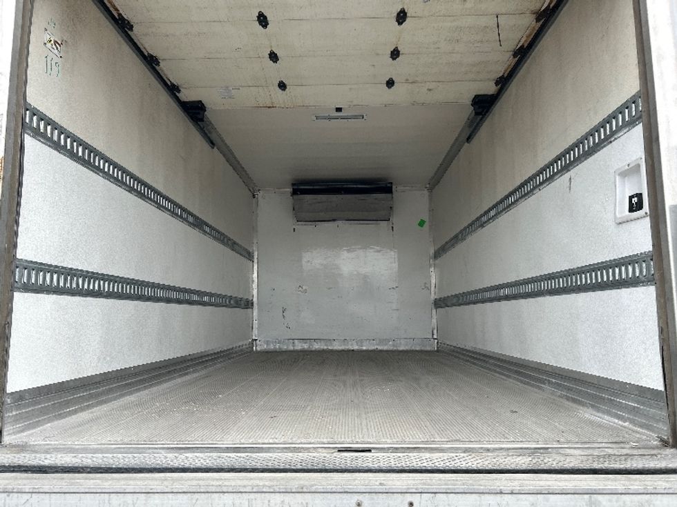 Refrigerated Truck-Light and Medium Duty Trucks-Hino-2020-195-West Babylon-NY-99,126\n\t\tmiles-$ 52,500 - Image 8