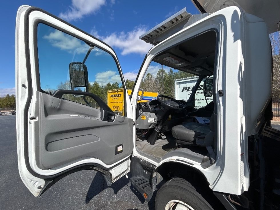 Refrigerated Truck-Light and Medium Duty Trucks-Hino-2020-195-Winston Salem-NC-119,110\n\t\tmiles-$ 56,750 - Image 16