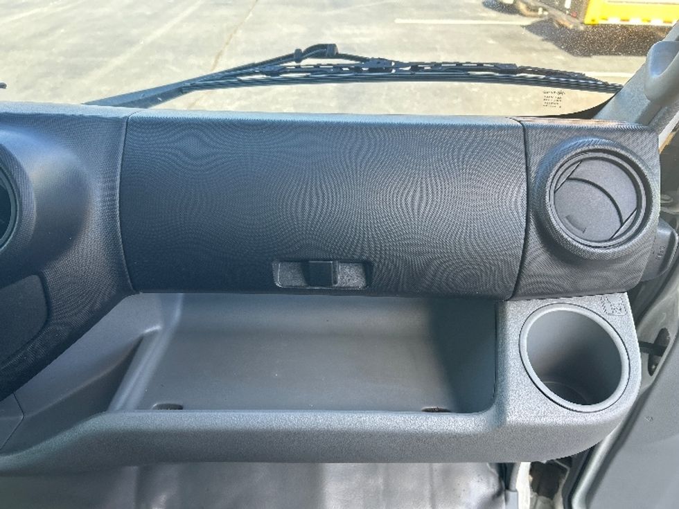 Refrigerated Truck-Light and Medium Duty Trucks-Hino-2020-195-Winston Salem-NC-119,110\n\t\tmiles-$ 56,750 - Image 21