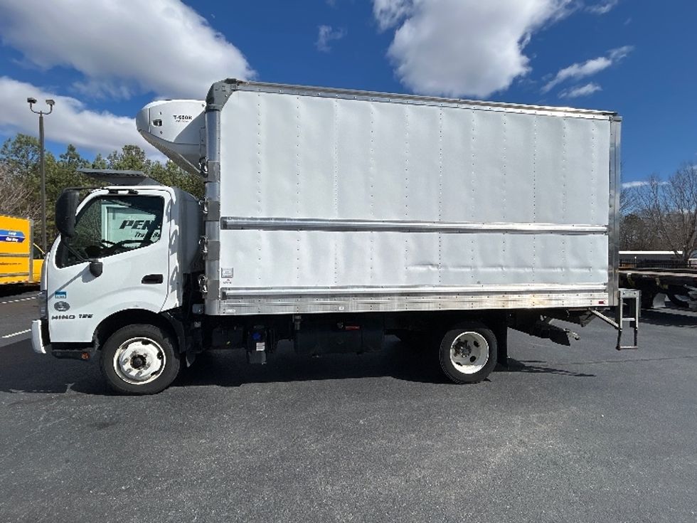 Refrigerated Truck-Light and Medium Duty Trucks-Hino-2020-195-Winston Salem-NC-119,110\n\t\tmiles-$ 56,750 - Image 4