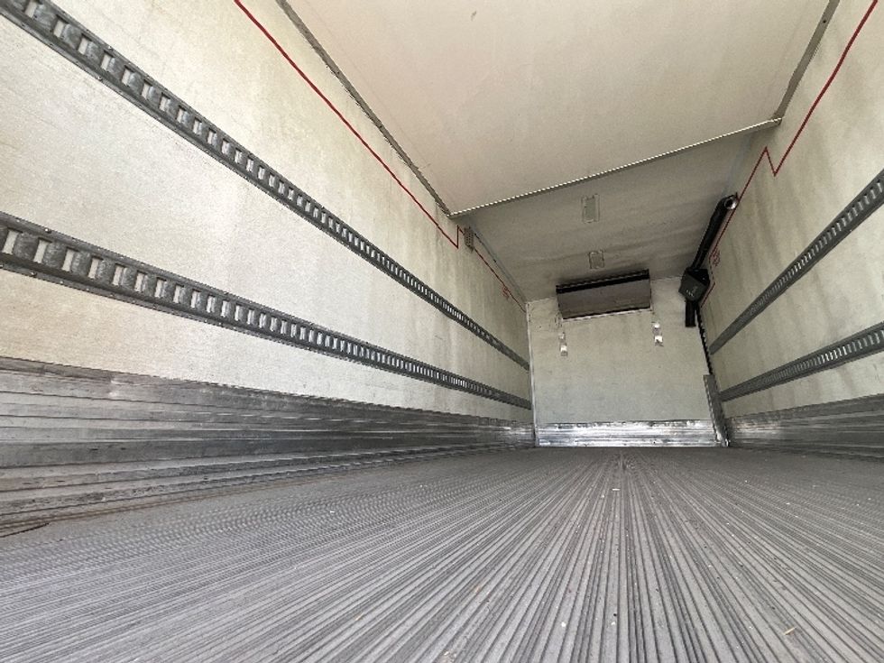 Refrigerated Truck-Light and Medium Duty Trucks-Hino-2020-258LP-Ottawa-ON-98,890\n\t\tkm-$ 89,250 - Image 11