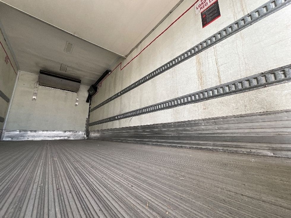 Refrigerated Truck-Light and Medium Duty Trucks-Hino-2020-258LP-Ottawa-ON-98,890\n\t\tkm-$ 89,250 - Image 12