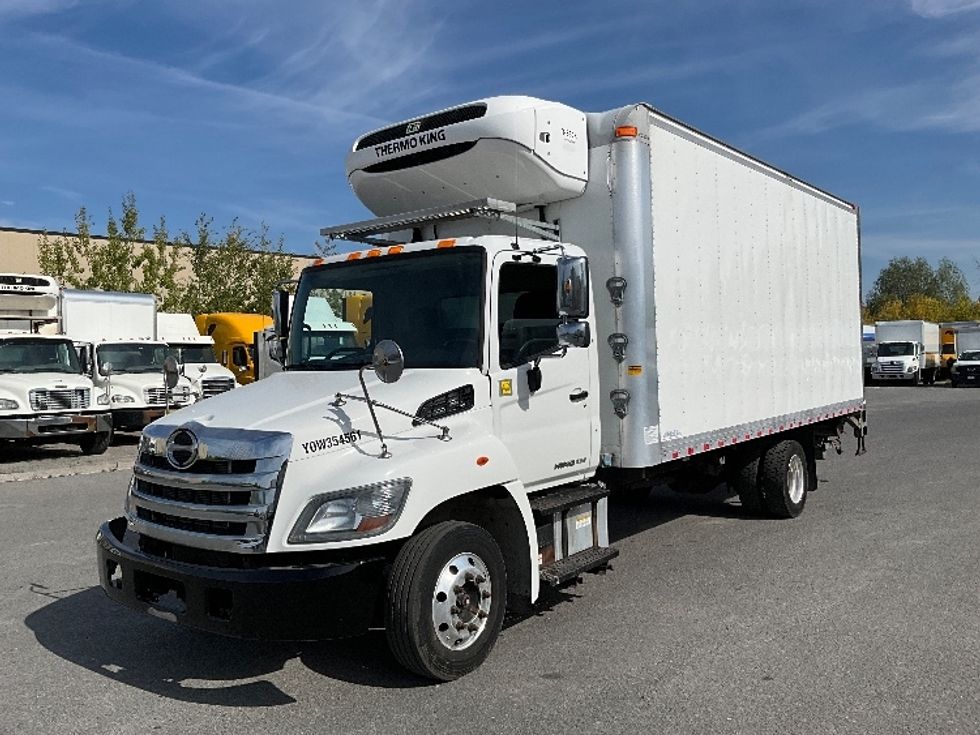 Refrigerated Truck-Light and Medium Duty Trucks-Hino-2020-258LP-Ottawa-ON-98,890\n\t\tkm-$ 89,250 - Image 3