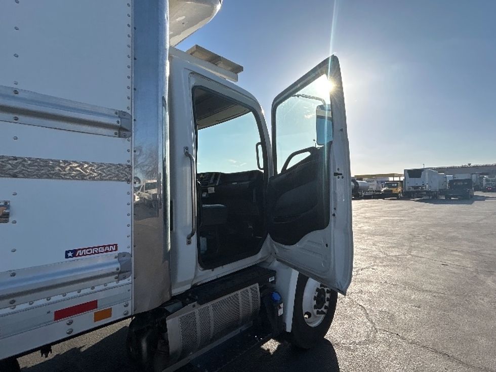 Refrigerated Truck-Light and Medium Duty Trucks-Hino-2020-268-Anaheim-CA-159,970\n\t\tmiles-$ 66,250 - Image 17