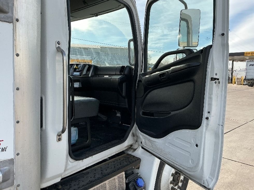 Refrigerated Truck-Light and Medium Duty Trucks-Hino-2020-268-Aurora-CO-80,307\n\t\tmiles-$ 79,500 - Image 20