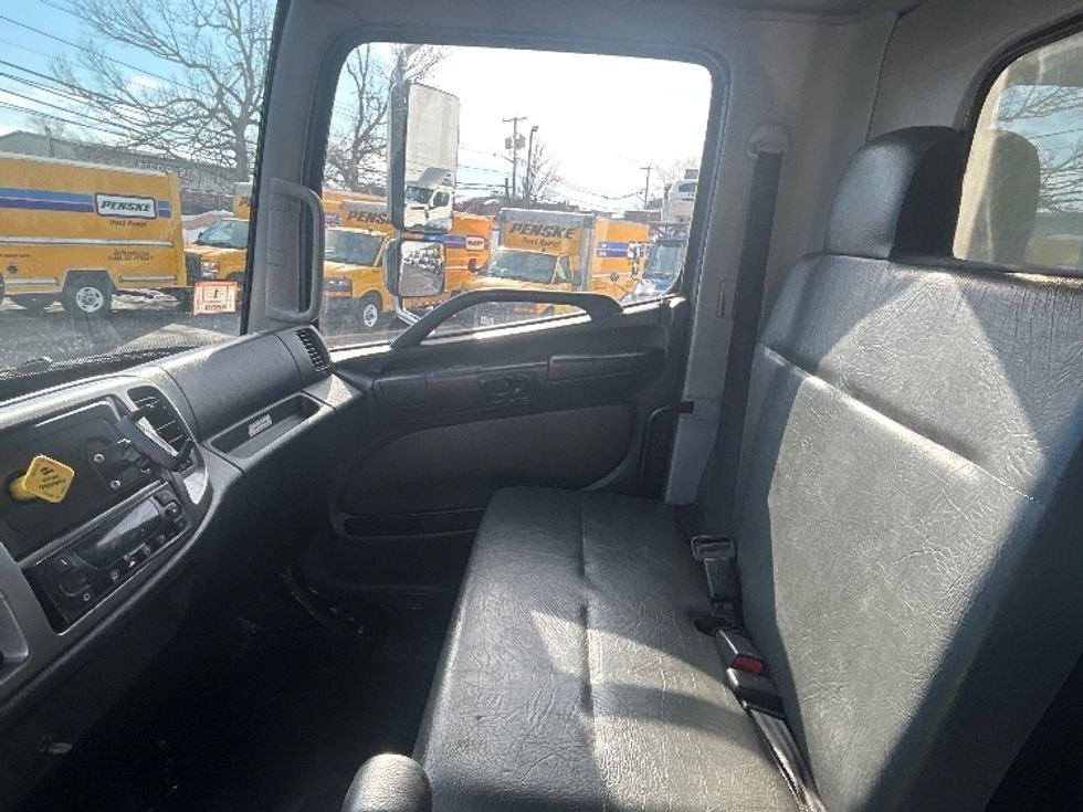 Refrigerated Truck-Light and Medium Duty Trucks-Hino-2020-268-Braintree-MA-226,109\n\t\tmiles-$ 36,500 - Image 19