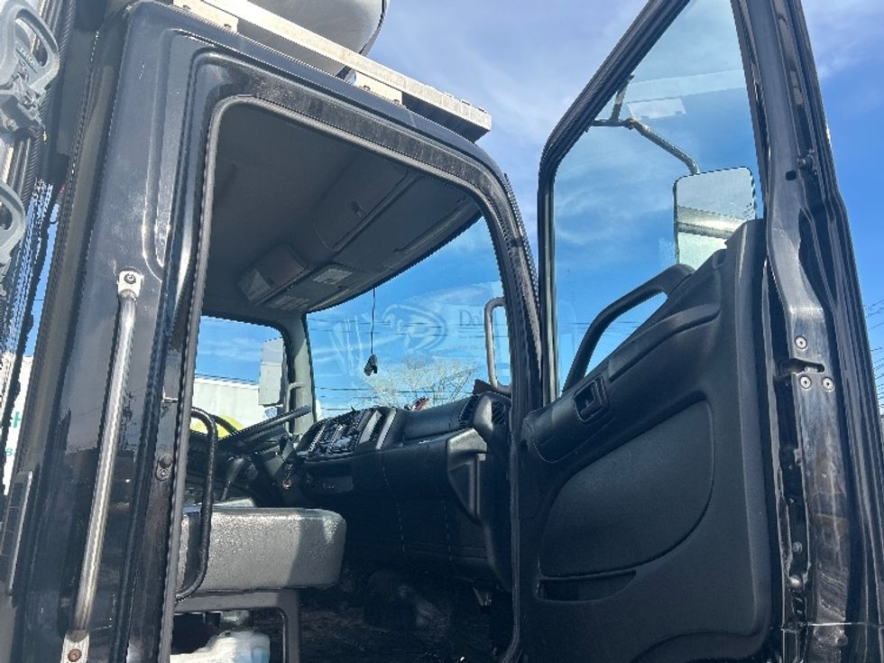 Refrigerated Truck-Light and Medium Duty Trucks-Hino-2020-268-Braintree-MA-226,109\n\t\tmiles-$ 36,500 - Image 20