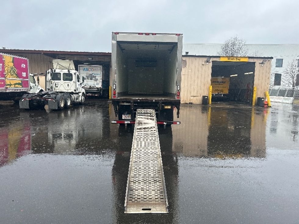 Refrigerated Truck-Light and Medium Duty Trucks-Hino-2020-268-Braintree-MA-232,469\n\t\tmiles-$ 35,750 - Image 9