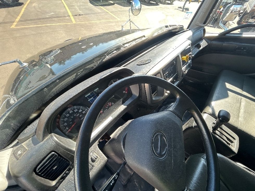 Refrigerated Truck-Light and Medium Duty Trucks-Hino-2020-268-Braintree-MA-253,466\n\t\tmiles-$ 33,250 - Image 17