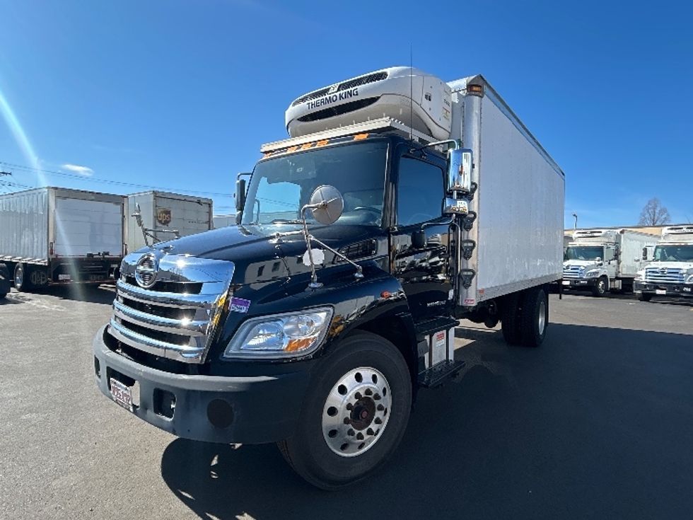 Refrigerated Truck-Light and Medium Duty Trucks-Hino-2020-268-Braintree-MA-253,466\n\t\tmiles-$ 33,250 - Image 3