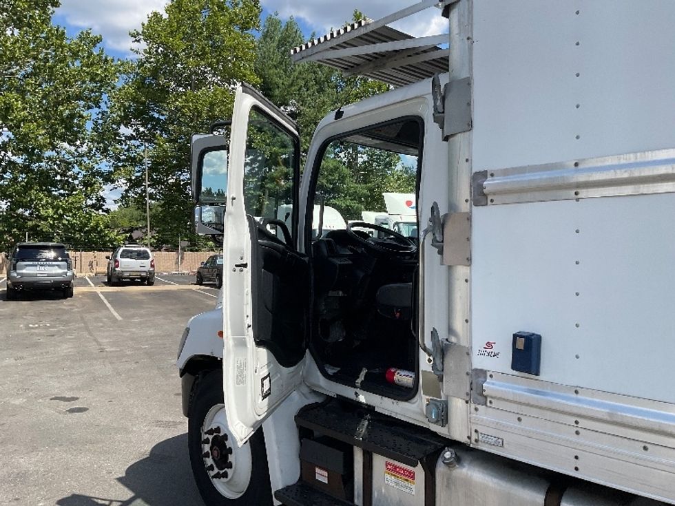 Refrigerated Truck-Light and Medium Duty Trucks-Hino-2020-268-Capitol Heights-MD-212,811\n\t\tmiles-$ 54,750 - Image 16